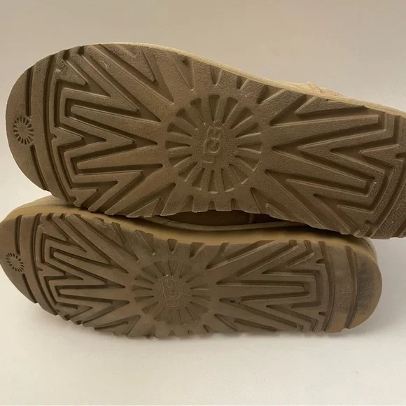 Ugg Classic Mini Sheepskin Two Toned Low Boot Women's Size 11 Pink And Tan Combo - Picture 8 of 9